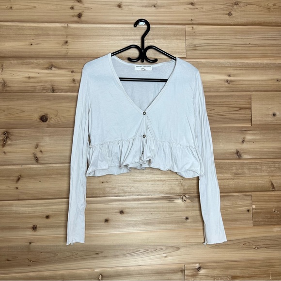 Flowy Long Sleeve - Picture 2 of 4